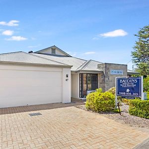 Baudins Of Busselton Bed And Breakfast - Adults Only